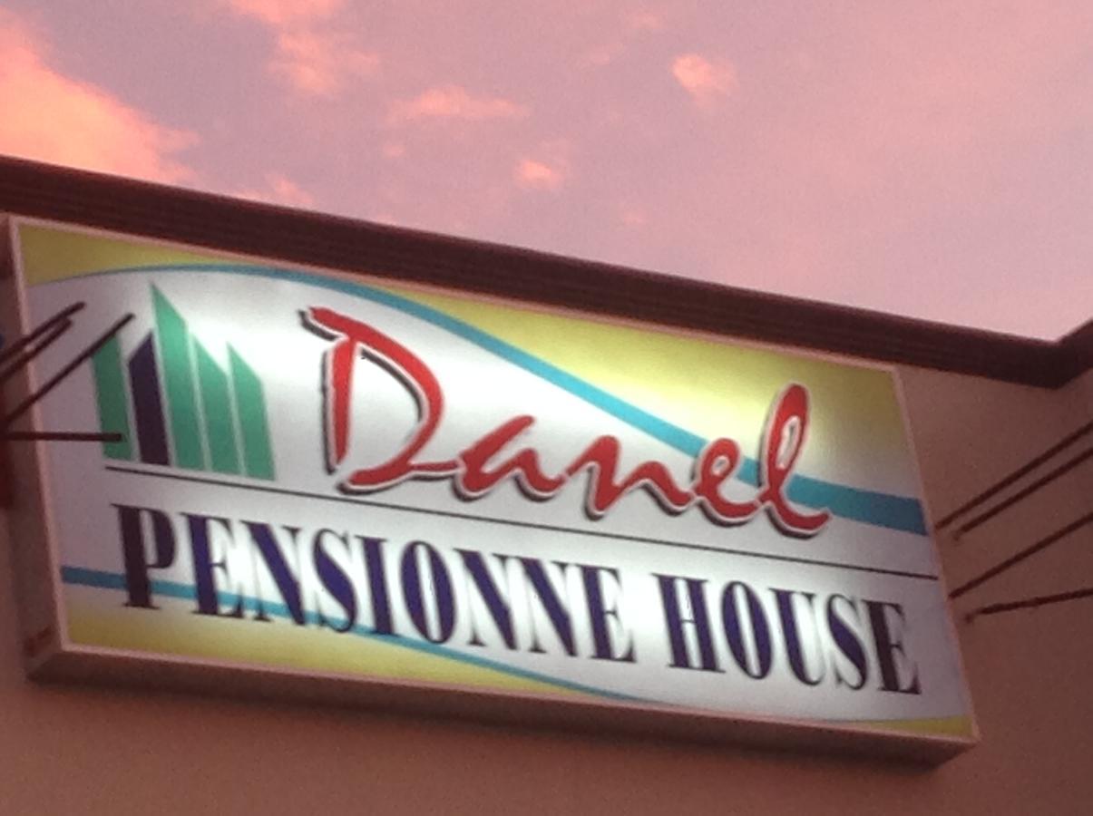 Danel Pensionne House Tacloban Eksteriør bilde